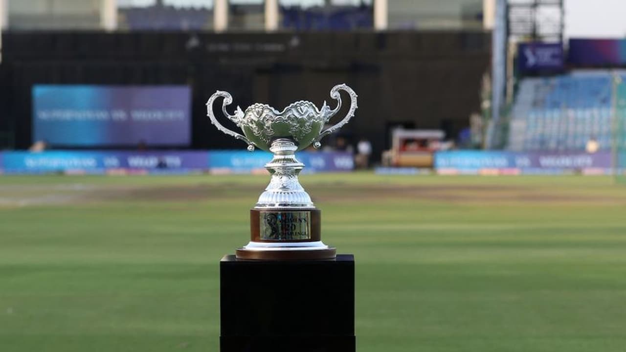 വനിത ടി20 ചലഞ്ച്; സൂപ്പര്നോവാസിനെതിരെ വെലോസിറ്റിക്ക് 127 റണ്സ് വിജയലക്ഷ്യം വനിത ടി20 ചലഞ്ച്; സൂപ്പര്നോവാസിനെതിരെ വെലോസിറ്റിക്ക് 127 റണ്സ് വിജയലക്ഷ്യം