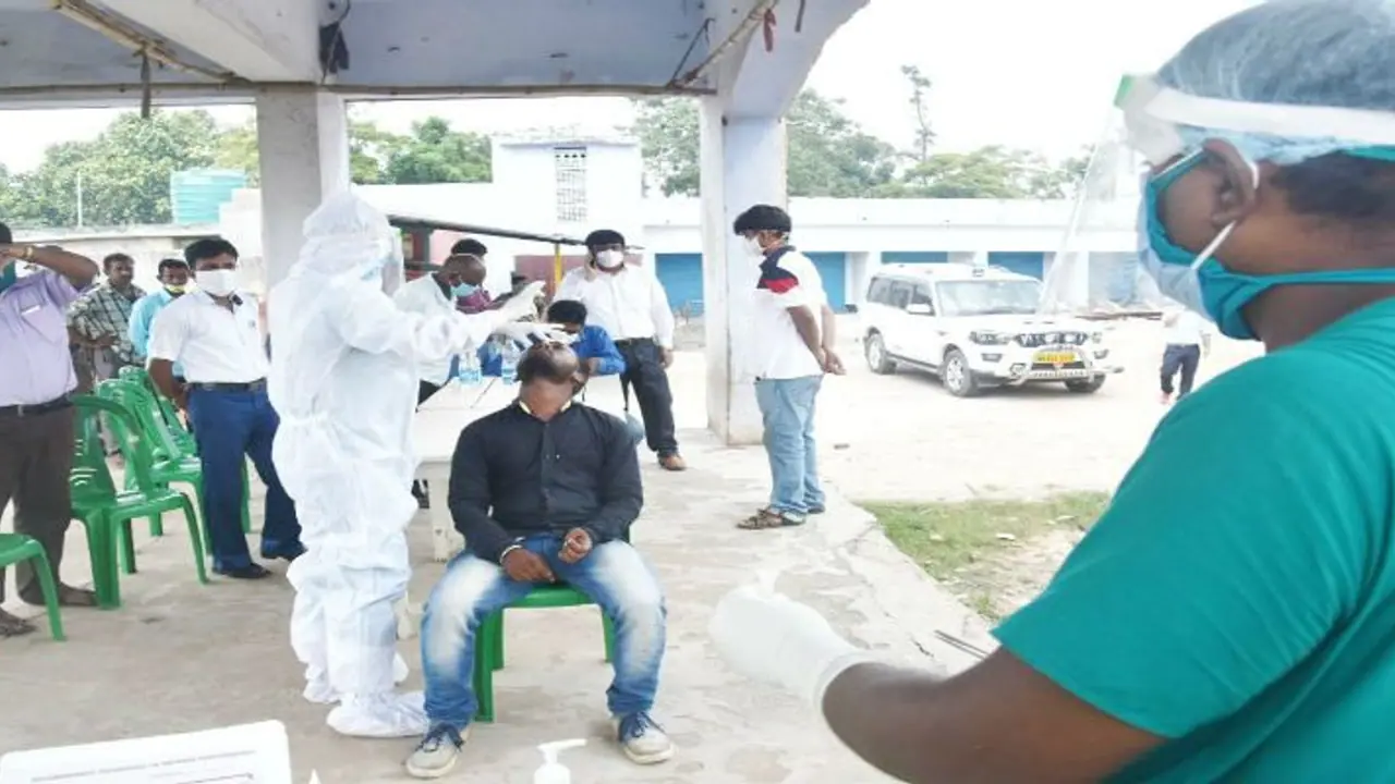 <p>India saw 59,118 new coronavirus infections in a day, the highest single day rise so far this year, taking the nationwide Covid 19 tally to1,18,46,652, according to the Union Health Ministry data updated on Friday.</p>
