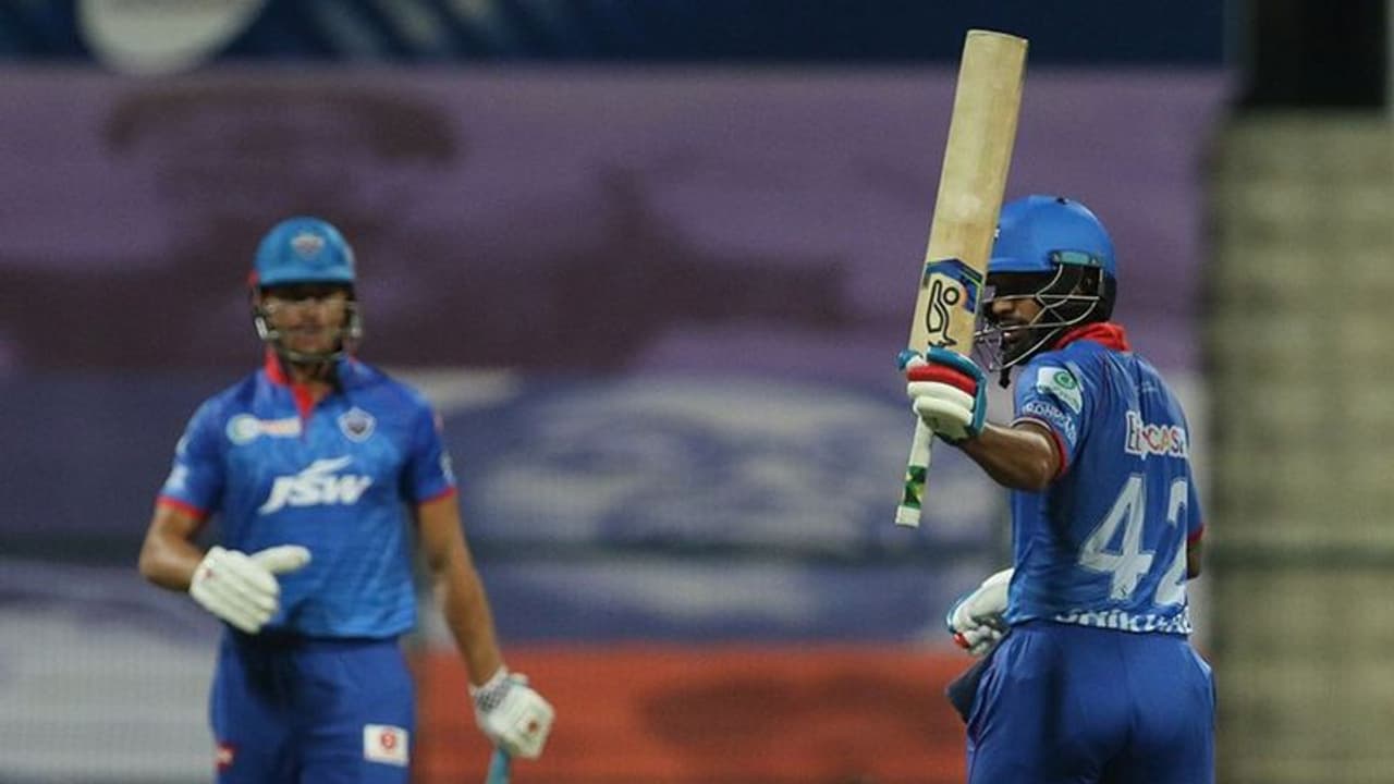 DCvsMI: గబ్బర్ హాఫ్ సెంచరీ... స్వల్ప స్కోరుకే పరిమితమైన ఢిల్లీ క్యాపిటల్స్... DCvsMI: గబ్బర్ హాఫ్ సెంచరీ... స్వల్ప స్కోరుకే పరిమితమైన ఢిల్లీ క్యాపిటల్స్...