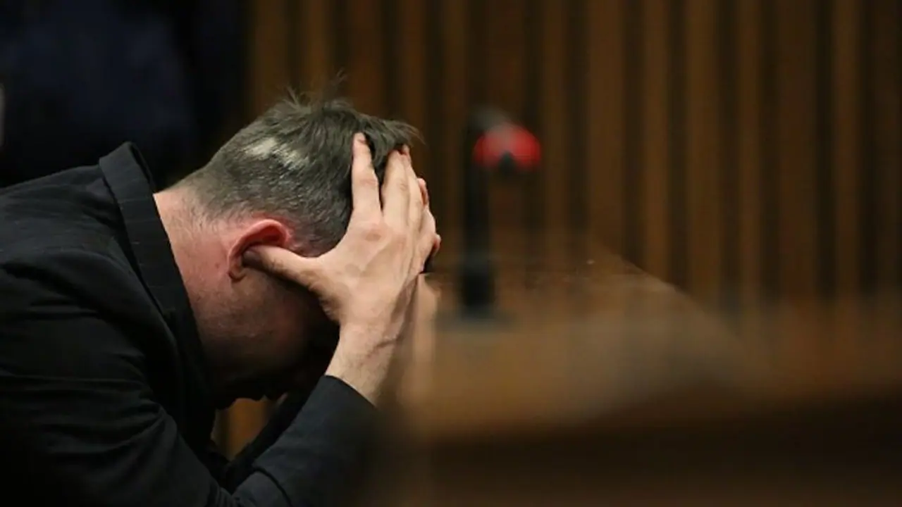 మైనర్ ను బలవంతంగా ముద్దాడి... ఊచలు లెక్కిస్తున్న ఎన్నారై మైనర్ ను బలవంతంగా ముద్దాడి... ఊచలు లెక్కిస్తున్న ఎన్నారై