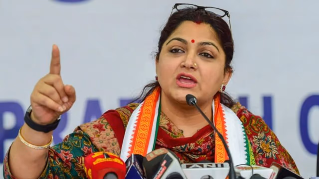 Khushbu quits Congress, slams party high command Khushbu quits Congress, slams party high command