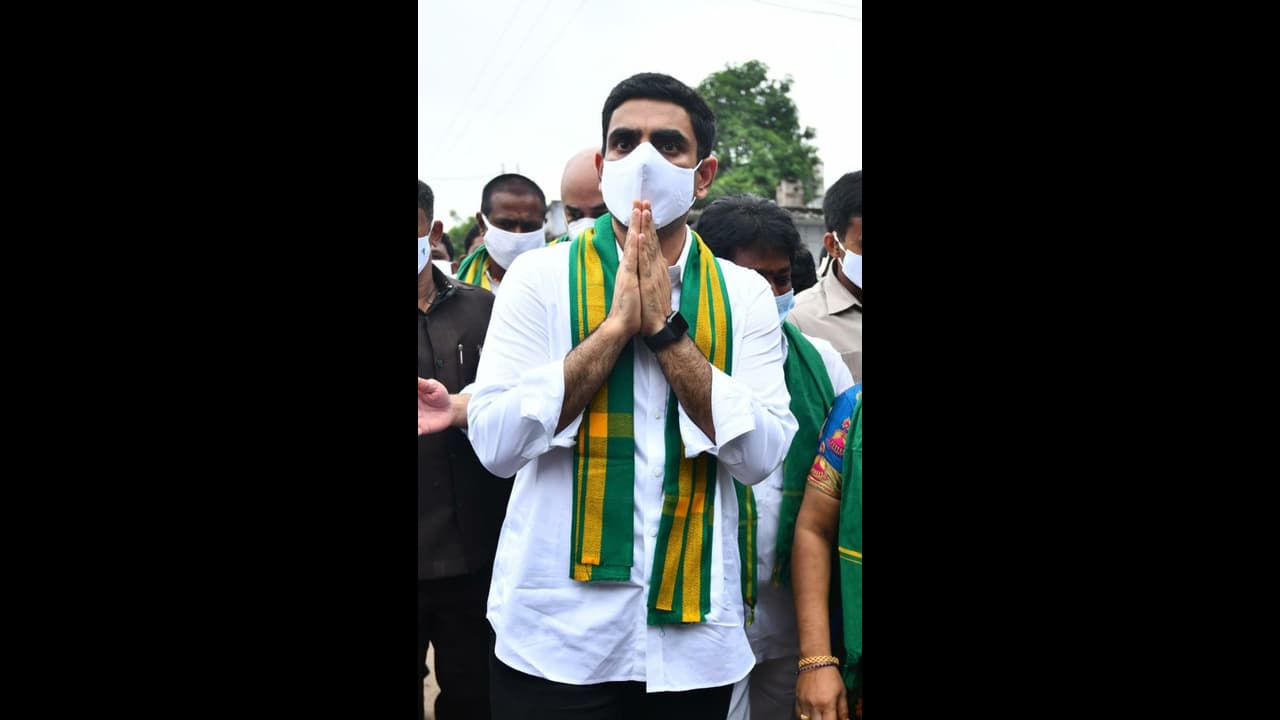 తప్పిన ముప్పు: నారా లోకేష్ మీద పోలీసు కేసులు