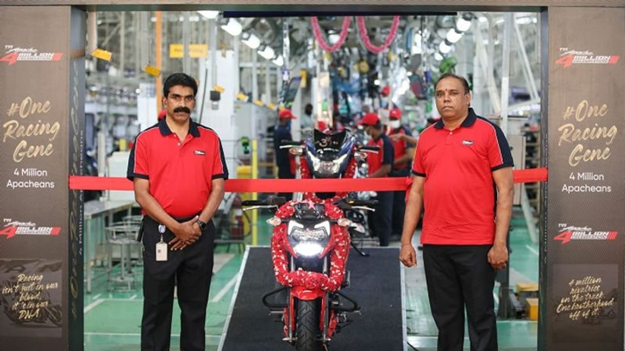 40 ಲಕ್ಷ ಜಾಗತಿಕ ಮಾರಾಟದ ಮೈಲುಗಲ್ಲು ದಾಟಿದ TVS ಅಪಾಚೆ! 40 ಲಕ್ಷ ಜಾಗತಿಕ ಮಾರಾಟದ ಮೈಲುಗಲ್ಲು ದಾಟಿದ TVS ಅಪಾಚೆ!
