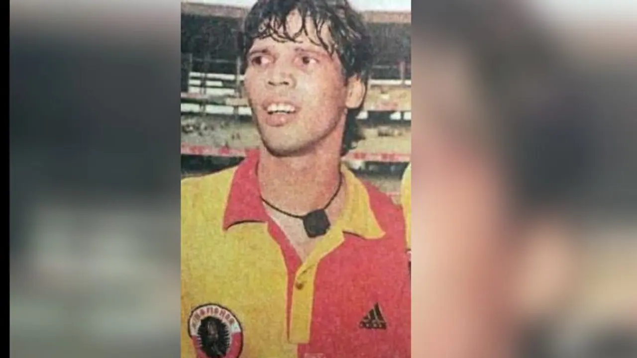 প্রয়াত ইস্টবেঙ্গলের প্রাক্তন ফুটবলার কার্লটন চ্যাপম্যান, ময়দানে শোকের ছায়া প্রয়াত ইস্টবেঙ্গলের প্রাক্তন ফুটবলার কার্লটন চ্যাপম্যান, ময়দানে শোকের ছায়া