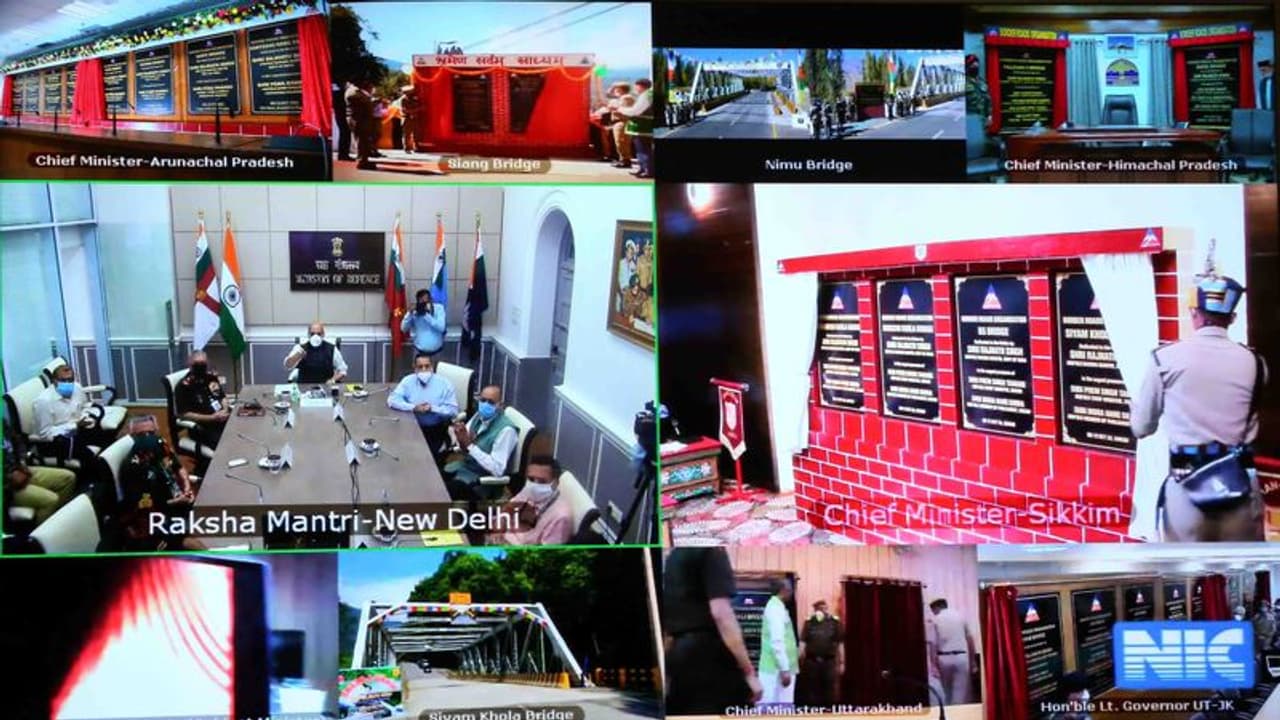 ದಾಖಲೆ ಬರೆದೆ BRO, ಸೇನಾ ಟ್ಯಾಂಕ್ ಪ್ರಯಾಣಕ್ಕೆ 44 ಸೇತುವೆ ಮುಕ್ತ! ದಾಖಲೆ ಬರೆದೆ BRO, ಸೇನಾ ಟ್ಯಾಂಕ್ ಪ್ರಯಾಣಕ್ಕೆ 44 ಸೇತುವೆ ಮುಕ್ತ!