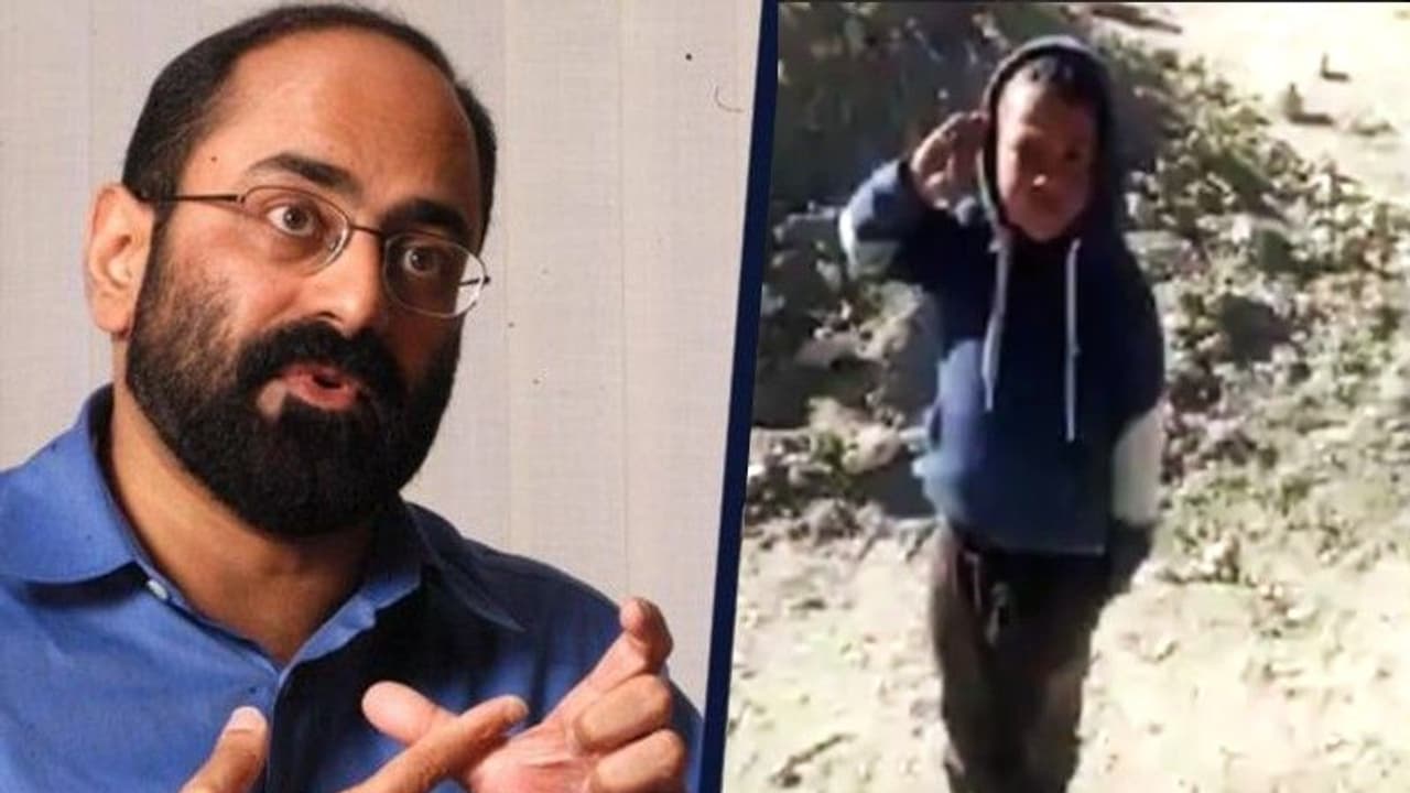 ৫ বছরেই যেন প্রশিক্ষিত জওয়ান, এক স্যালুটে জিতে নিল বিজেপি সাংসদের বৃত্তি, দেখুন ভিডিও ৫ বছরেই যেন প্রশিক্ষিত জওয়ান, এক স্যালুটে জিতে নিল বিজেপি সাংসদের বৃত্তি, দেখুন ভিডিও