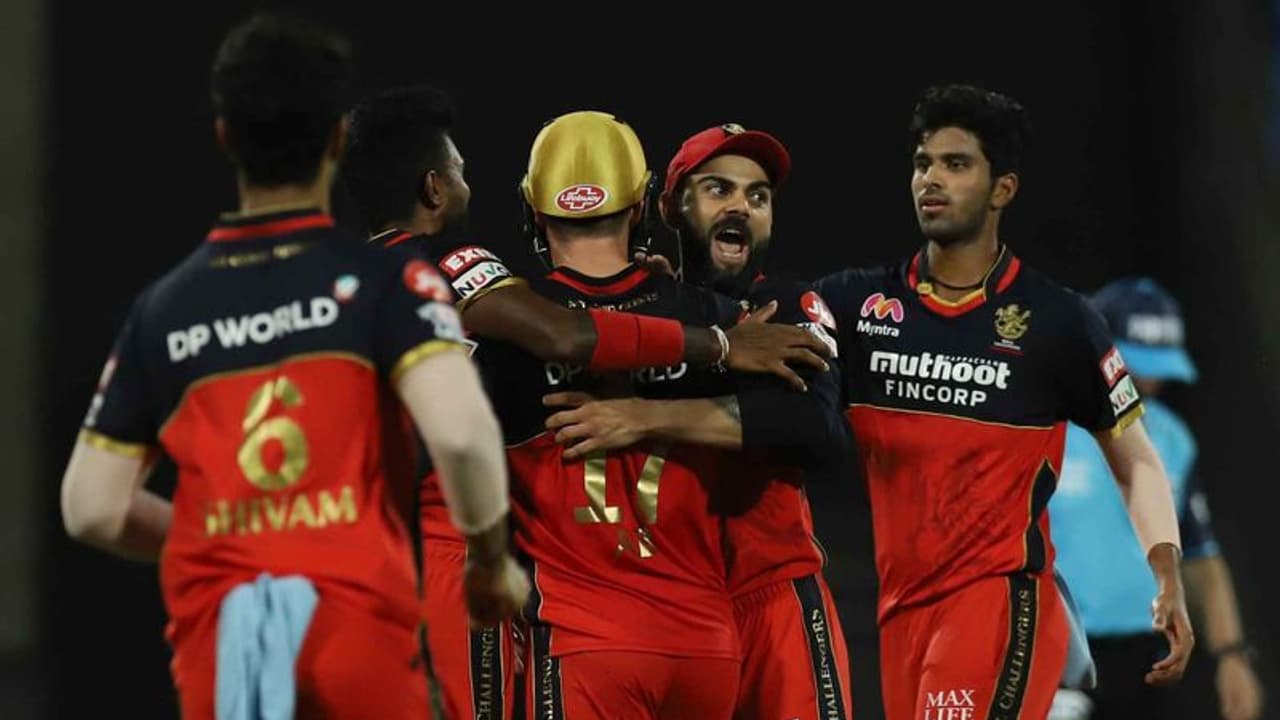 RCBvsKKR: కుప్పకూలిన కేకేఆర్... కోహ్లీసేన ఖాతాలో మరో ఘనవిజయం... RCBvsKKR: కుప్పకూలిన కేకేఆర్... కోహ్లీసేన ఖాతాలో మరో ఘనవిజయం...