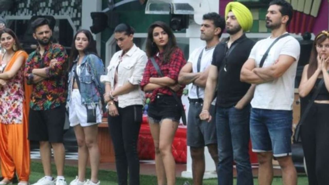 Bigg Boss 14 house gets musical as Jaan Kumar Sanu, Rahul Vaidya engages in jugalbandi