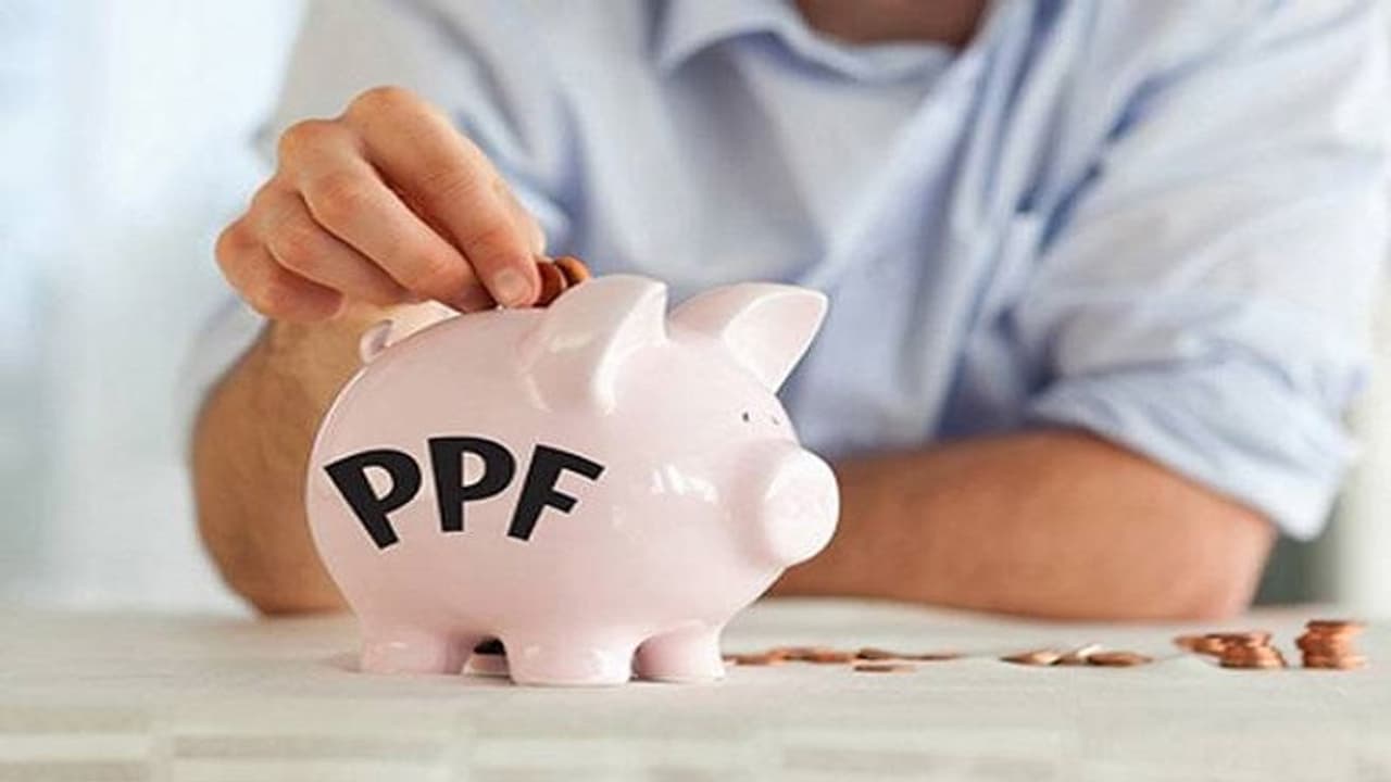 പിപിഎഫ് തുടങ്ങാൻ പ്ലാൻ ഉണ്ടോ? ഈ കാര്യങ്ങൾ അറിയണം പിപിഎഫ് തുടങ്ങാൻ പ്ലാൻ ഉണ്ടോ? ഈ കാര്യങ്ങൾ അറിയണം