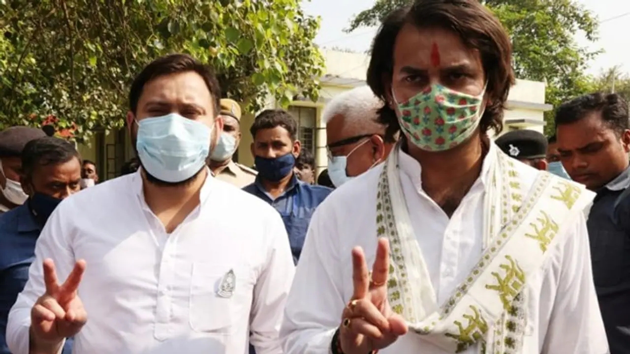 NDA के आंतरिक झगड़े पर तेजस्वी यादव का तंज, अभी तो नीतीश दिख रहे हैं चुनाव बाद कौन होगा CM फेस? NDA के आंतरिक झगड़े पर तेजस्वी यादव का तंज, अभी तो नीतीश दिख रहे हैं चुनाव बाद कौन होगा CM फेस?