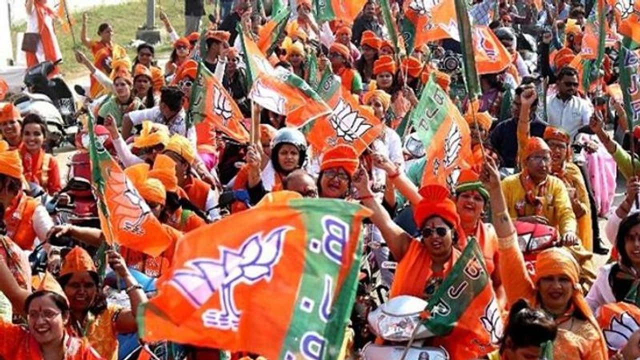 BJP ने उप्र कर्नाटक समेत 3 राज्यों की 9 विधानसभा सीटों पर उपचुनाव के लिए उम्मीदवार किए घोषित, देखें लिस्ट