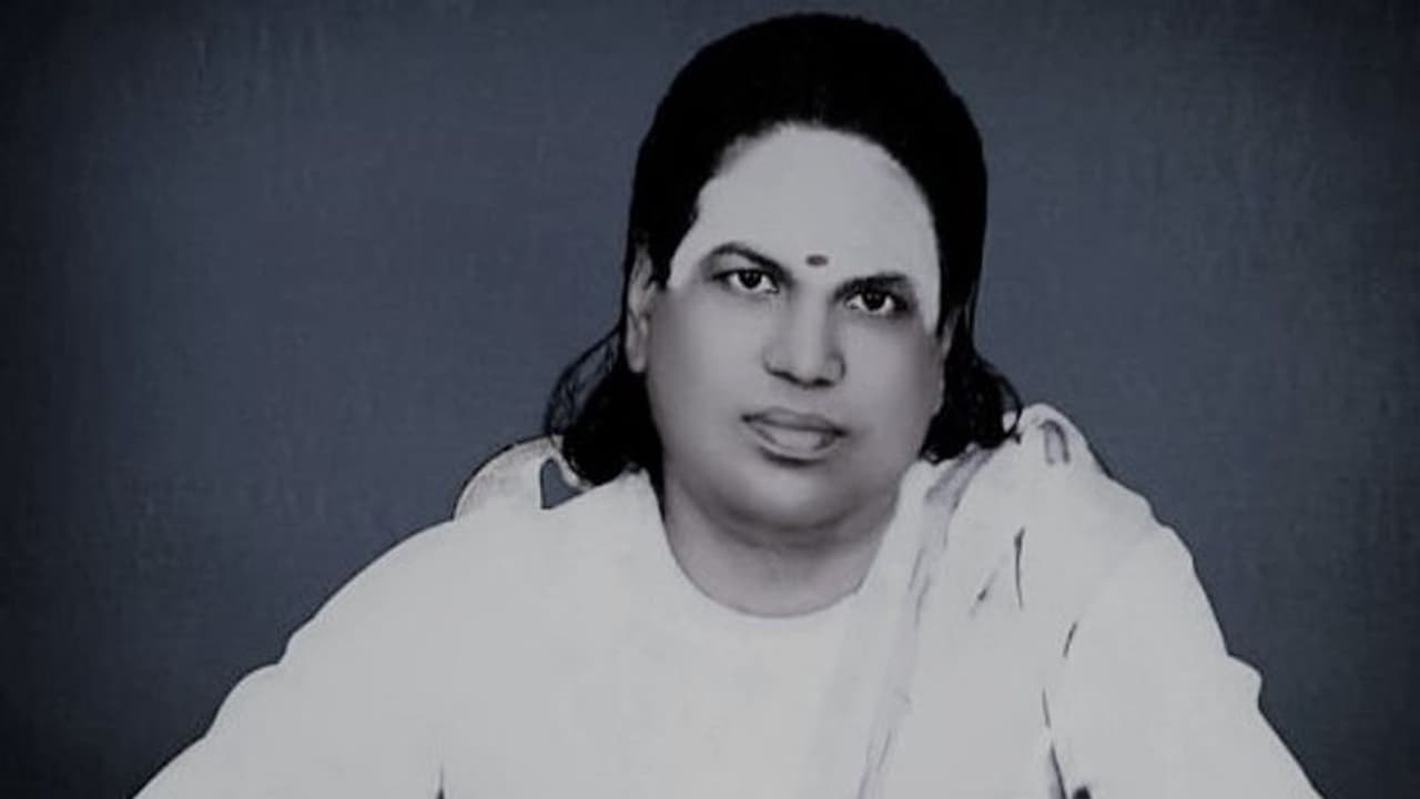 தேவரை பற்றி இழிவான பேச்சு... சாதி கலவரத்தை தூண்ட முயற்சிக்கிறாரா விசிக வன்னியரசு..? தேவரை பற்றி இழிவான பேச்சு... சாதி கலவரத்தை தூண்ட முயற்சிக்கிறாரா விசிக வன்னியரசு..?