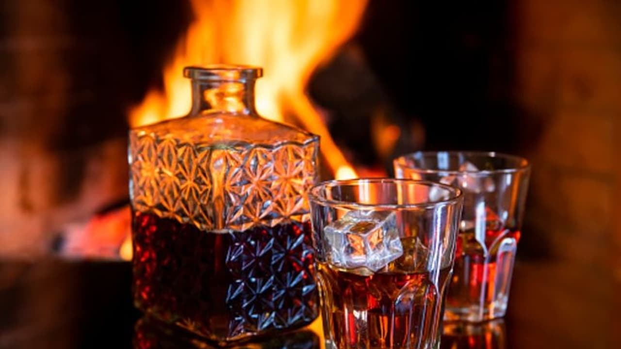 ১০ টি বাইক পুড়িয়ে মাতালের তাণ্ডব প্রাণ গেল ১ ব্যক্তির, মৃত্য়ুর সঙ্গে পাঞ্জা লড়ছে শিশু