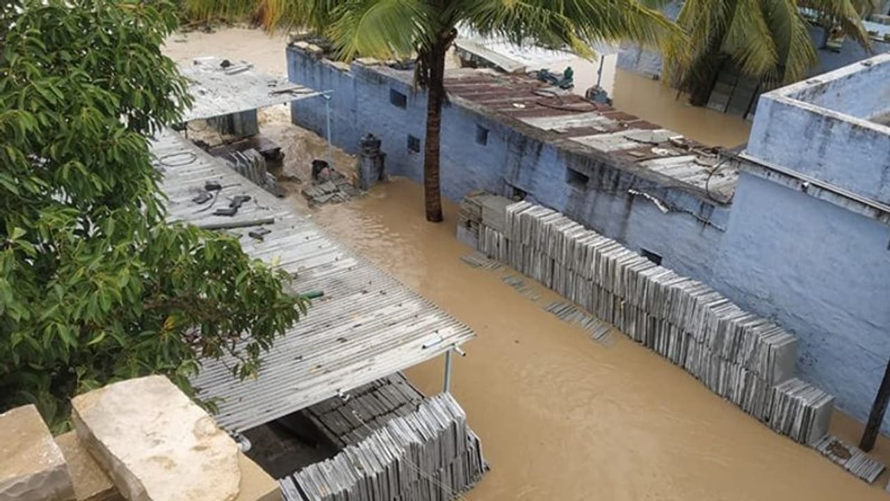 హైద్రాబాద్కు వరదలు: మూసీపై తెలంగాణ సర్కార్ కీలక నిర్ణయం హైద్రాబాద్కు వరదలు: మూసీపై తెలంగాణ సర్కార్ కీలక నిర్ణయం