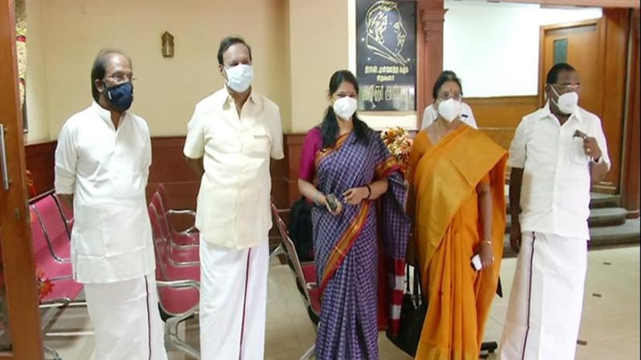 தேர்தல் கதாநாயகனை உருவாக்குவதில் திமுக தீவிரம்..!! அண்ணா அறிவாலயத்தில் ஸ்டாலின் தலைமையில் அதிரடி. தேர்தல் கதாநாயகனை உருவாக்குவதில் திமுக தீவிரம்..!! அண்ணா அறிவாலயத்தில் ஸ்டாலின் தலைமையில் அதிரடி.