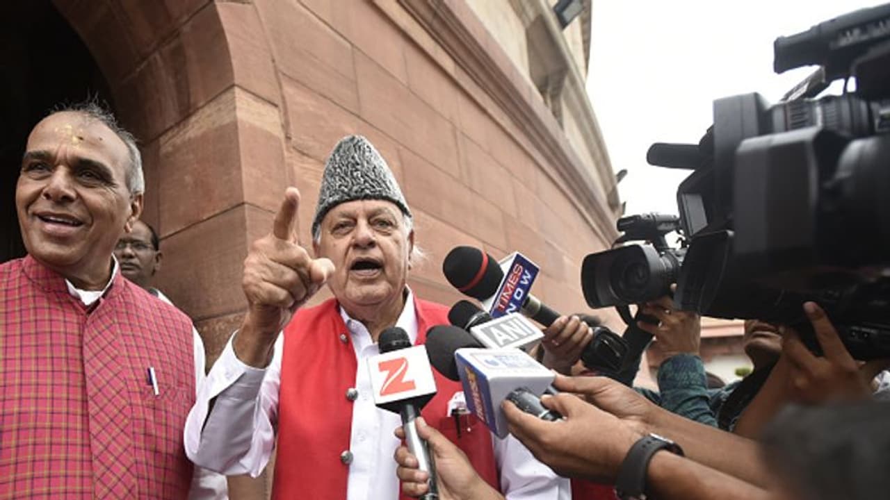 జమ్మూకాశ్మీర్ క్రికెట్ అసోసియేషన్ నిధుల గోల్‌మాల్: ఫరూక్ అబ్దుల్లాకు ఈడీ సమన్లు