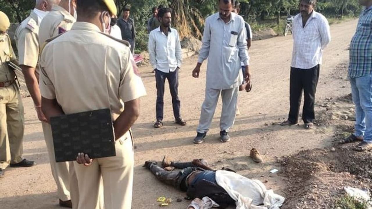 साथ जिएंगे..साथ मरेंगे: प्रेमी जोड़े ने चलती ट्रेन के सामने लगाई मौत की छलांग, सामने आई इमोशनल कहानी साथ जिएंगे..साथ मरेंगे: प्रेमी जोड़े ने चलती ट्रेन के सामने लगाई मौत की छलांग, सामने आई इमोशनल कहानी