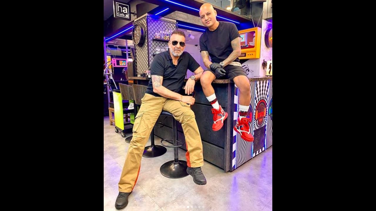 Sanjay Dutt's message for his fans: 'I'll be out of cancer soon' Sanjay Dutt's message for his fans: 'I'll be out of cancer soon'