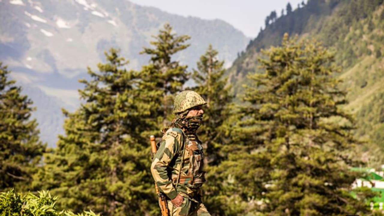 നഗ്രോട്ട ഏറ്റുമുട്ടൽ: പാക് ഹൈക്കമ്മീഷണൻ ഉദ്യോഗസ്ഥനെ വിളിച്ചുവരുത്തി പ്രതിഷേധമറിയിച്ചു നഗ്രോട്ട ഏറ്റുമുട്ടൽ: പാക് ഹൈക്കമ്മീഷണൻ ഉദ്യോഗസ്ഥനെ വിളിച്ചുവരുത്തി പ്രതിഷേധമറിയിച്ചു