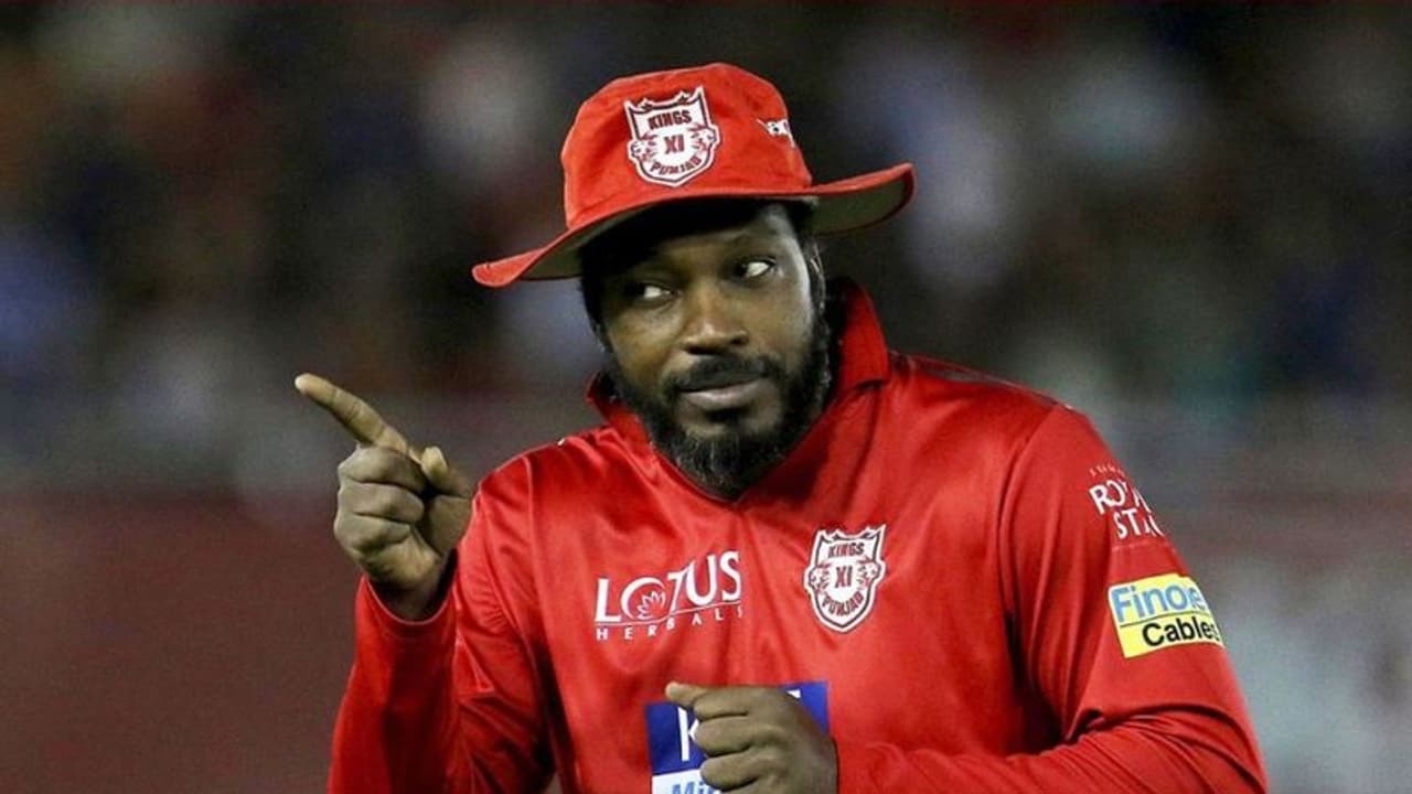 மைக்கேல் ஜாக்சனின் மூன்வாக் ஸ்டெப்..! குவாரண்டினை முடித்து குஷியா ஆட்டம் போட்ட கெய்ல்.. வீடியோ மைக்கேல் ஜாக்சனின் மூன்வாக் ஸ்டெப்..! குவாரண்டினை முடித்து குஷியா ஆட்டம் போட்ட கெய்ல்.. வீடியோ