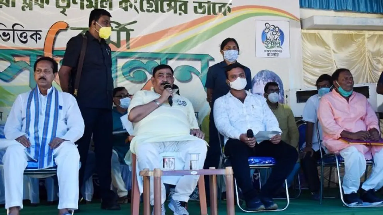 'পঞ্চায়েত নির্বাচন না করিয়ে ভুল হয়েছে', তৃণমূলের কর্মিসভায় স্বীকারোক্তি অনুব্রতের 'পঞ্চায়েত নির্বাচন না করিয়ে ভুল হয়েছে', তৃণমূলের কর্মিসভায় স্বীকারোক্তি অনুব্রতের