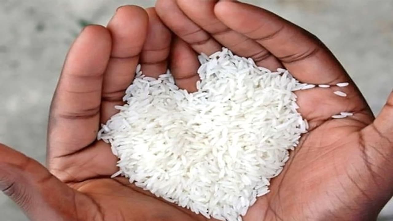 সূর্যাস্তের পর প্রতিবেশিকে এই জিনিসগুলো কখনই দেবেন না, জানুন কারণ সূর্যাস্তের পর প্রতিবেশিকে এই জিনিসগুলো কখনই দেবেন না, জানুন কারণ