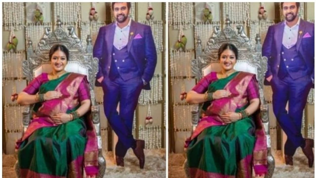 'നിന്റെ അച്ഛൻ എന്നും ആഘോഷമായിരുന്നു കുഞ്ഞേ', വയറില് കൈവെച്ച് മേഘ്ന രാജ് 'നിന്റെ അച്ഛൻ എന്നും ആഘോഷമായിരുന്നു കുഞ്ഞേ', വയറില് കൈവെച്ച് മേഘ്ന രാജ്