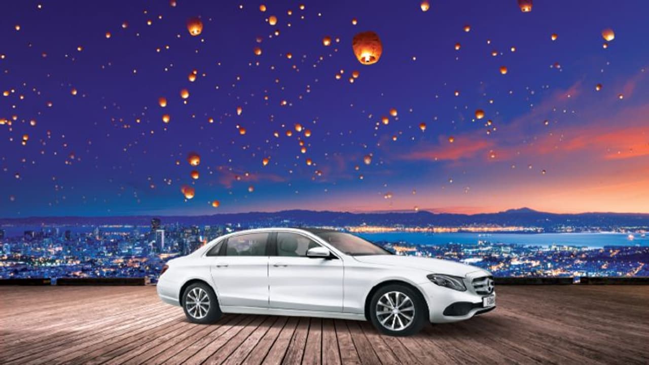 ಹಬ್ಬದ ಸಂಭ್ರಮವನ್ನು ಮರ್ಸಿಡಿಸ್ ಬೆಂಝ್ ಇ ಕ್ಲಾಸ್ ಸೆಡಾನ್ನೊಂದಿಗೆ ಆಚರಿಸಿ! ಹಬ್ಬದ ಸಂಭ್ರಮವನ್ನು ಮರ್ಸಿಡಿಸ್ ಬೆಂಝ್ ಇ ಕ್ಲಾಸ್ ಸೆಡಾನ್ನೊಂದಿಗೆ ಆಚರಿಸಿ!