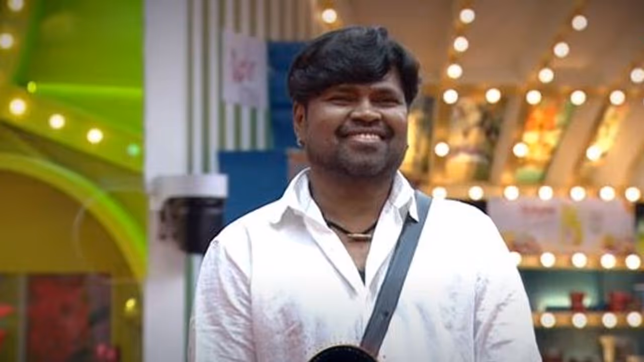 అందరికీ షాక్... అమ్మ రాజశేఖర్ కి డైపర్ మార్చిన అభిజిత్...! అందరికీ షాక్... అమ్మ రాజశేఖర్ కి డైపర్ మార్చిన అభిజిత్...!