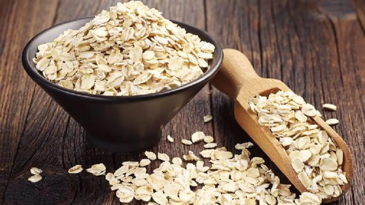 ওজন কমানোর জন্য সারাদিন ওটস খাচ্ছেন, শরীর সুস্থ রাখতে গিয়ে বিপদ ডাকছেন না তো ওজন কমানোর জন্য সারাদিন ওটস খাচ্ছেন, শরীর সুস্থ রাখতে গিয়ে বিপদ ডাকছেন না তো