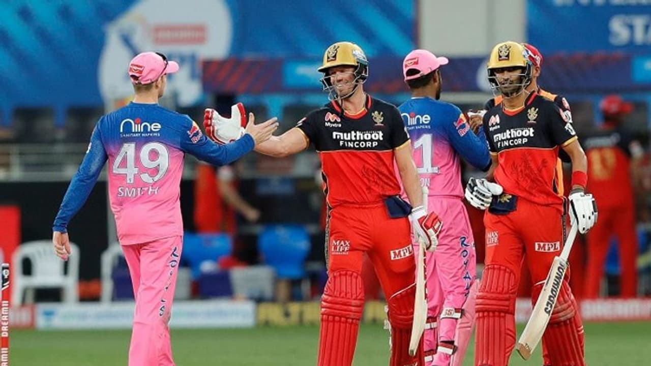 ರಾಜಸ್ಥಾನ ವಿರುದ್ಧ ಅಬ್ಬರಿಸಿದ ಹೊಡಿ ಬಡಿ ಎಬಿಡಿ ಕುರಿತ ಟಾಪ್ 10 ಮೆಮ್ಸ್!