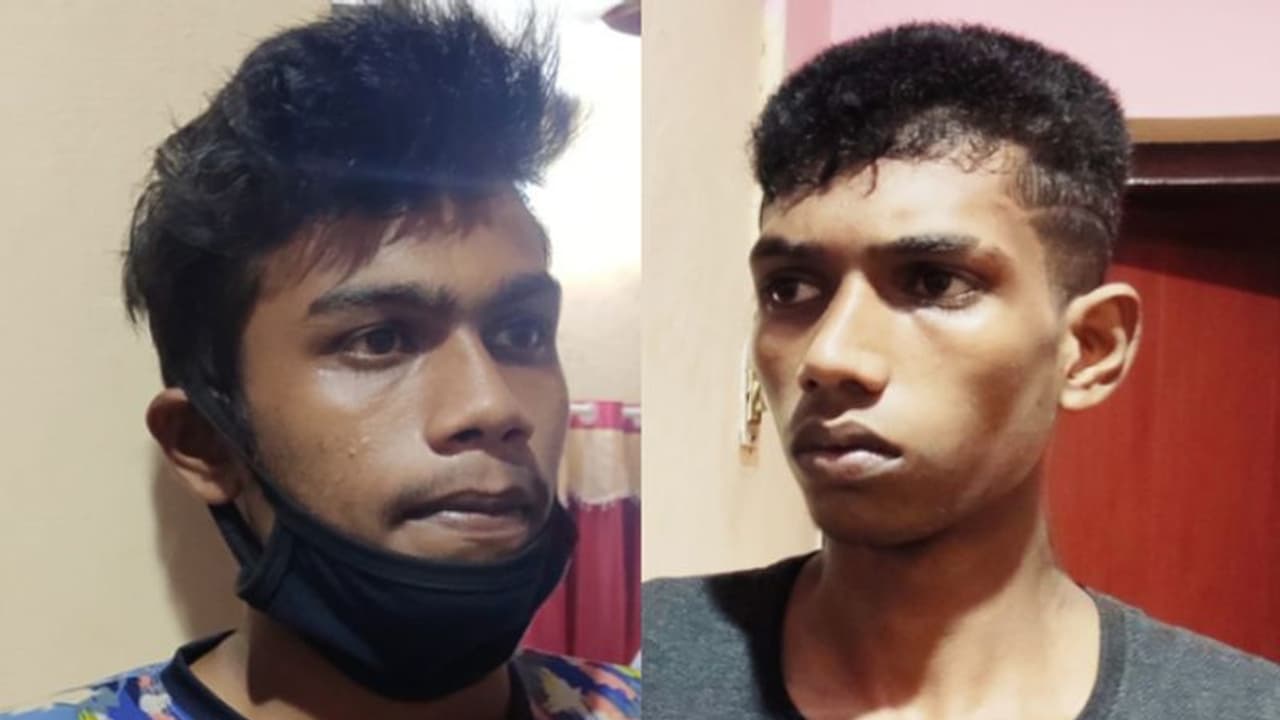 ആഡംബര ബൈക്കിൽ കറക്കം, തരം കിട്ടിയാല് സ്ത്രീകളുടെ മാല പൊട്ടിക്കും; യുവാക്കള് അറസ്റ്റിൽ ആഡംബര ബൈക്കിൽ കറക്കം, തരം കിട്ടിയാല് സ്ത്രീകളുടെ മാല പൊട്ടിക്കും; യുവാക്കള് അറസ്റ്റിൽ