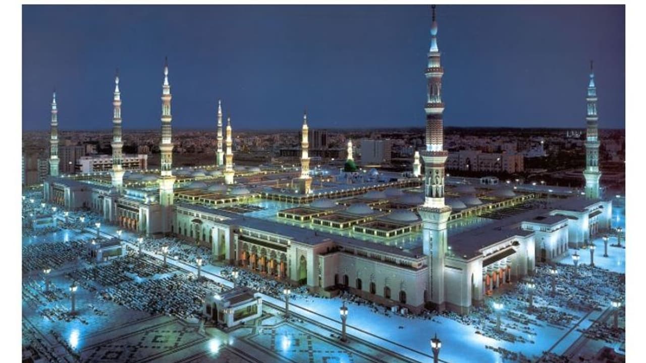 റമദാൻ: മദീന പള്ളിയിൽ വിശ്വാസികളെ സ്വീകരിക്കാൻ ഒരുക്കങ്ങൾ പൂർത്തിയായി റമദാൻ: മദീന പള്ളിയിൽ വിശ്വാസികളെ സ്വീകരിക്കാൻ ഒരുക്കങ്ങൾ പൂർത്തിയായി