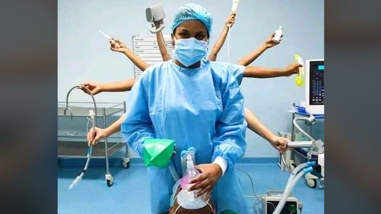 Photo of doctor's Durga avatar goes viral