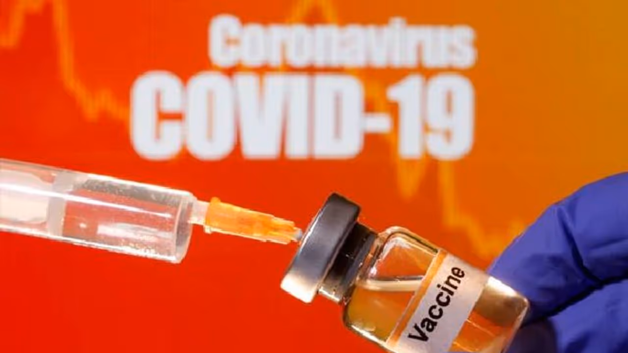 ഇന്ത്യയില് കൊറോണ വൈറസിന് കാര്യമായ ജനിതക മാറ്റമില്ല; വാക്സിന് വികസനത്തിന് തടസമാകില്ലെന്ന് പഠനം ഇന്ത്യയില് കൊറോണ വൈറസിന് കാര്യമായ ജനിതക മാറ്റമില്ല; വാക്സിന് വികസനത്തിന് തടസമാകില്ലെന്ന് പഠനം