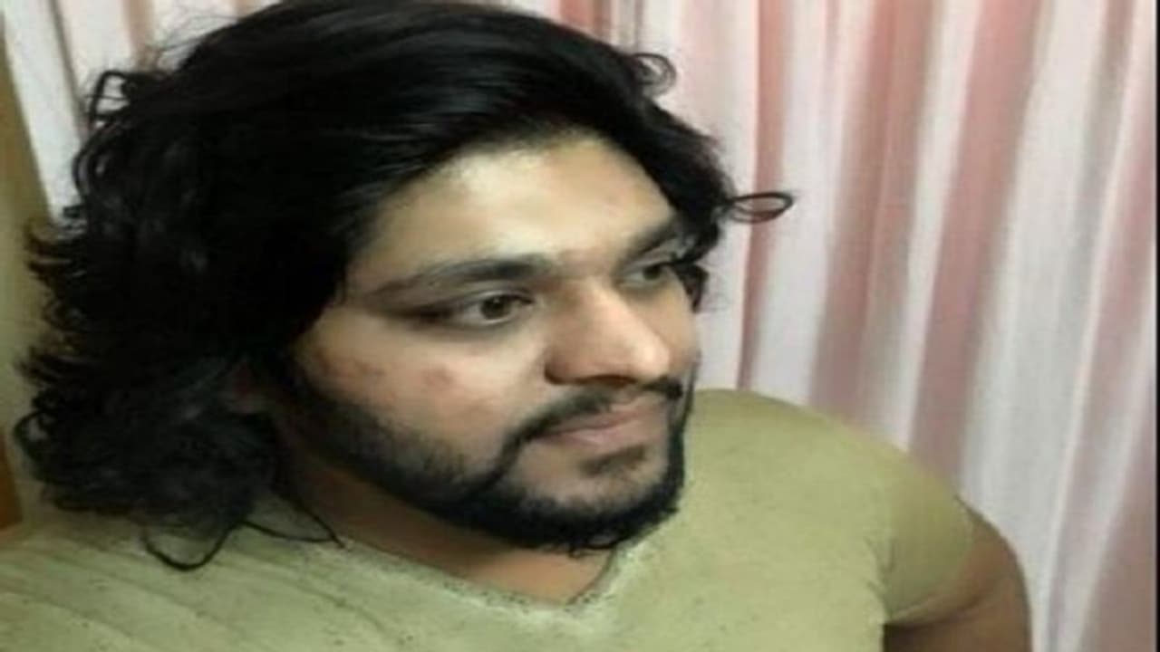 ಕರ್ನಾಟಕದ MLC ಪುತ್ರ ಹಠಾತ್ ನಿಧನ, ಮಗನ ಮುಖ ನೋಡದ ಸ್ಥಿತಿಯಲ್ಲಿ ತಂದೆ ಕರ್ನಾಟಕದ MLC ಪುತ್ರ ಹಠಾತ್ ನಿಧನ, ಮಗನ ಮುಖ ನೋಡದ ಸ್ಥಿತಿಯಲ್ಲಿ ತಂದೆ