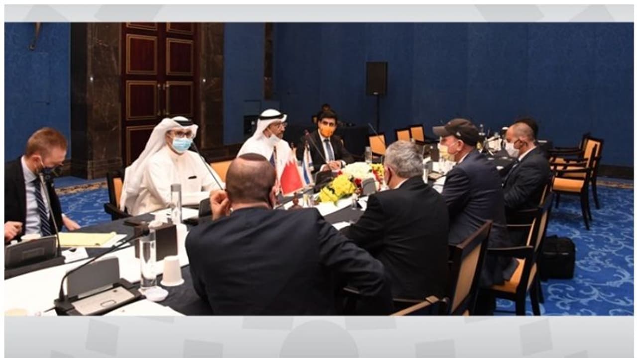 സംയുക്ത സഹകരണം ഉറപ്പാക്കാന് ബഹ്റൈനും അമേരിക്കയും ഇസ്രായേലും ചര്ച്ച നടത്തി സംയുക്ത സഹകരണം ഉറപ്പാക്കാന് ബഹ്റൈനും അമേരിക്കയും ഇസ്രായേലും ചര്ച്ച നടത്തി