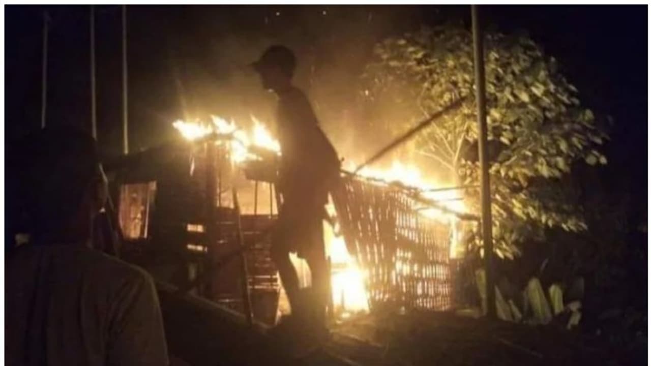 അസ്സം മിസോറാം അതിർത്തി പുകയുന്നു, പ്രശ്നത്തിലിടപെട്ട് പ്രധാനമന്ത്രി അസ്സം മിസോറാം അതിർത്തി പുകയുന്നു, പ്രശ്നത്തിലിടപെട്ട് പ്രധാനമന്ത്രി