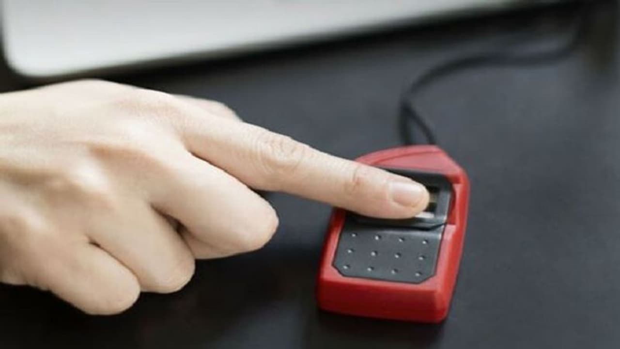 പ്രവാസികള് ശ്രദ്ധിക്കുക! വിദേശ ഇന്ത്യക്കാര്ക്ക് ആധാർ എടുക്കാനും തിരുത്താനുമുള്ള നിബന്ധനകളിൽ മാറ്റം വരുത്തി പ്രവാസികള് ശ്രദ്ധിക്കുക! വിദേശ ഇന്ത്യക്കാര്ക്ക് ആധാർ എടുക്കാനും തിരുത്താനുമുള്ള നിബന്ധനകളിൽ മാറ്റം വരുത്തി