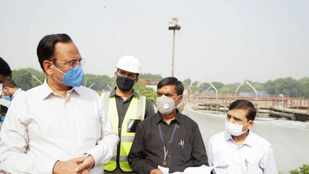 दिल्ली जल बोर्ड के अध्यक्ष मंत्री सतेंद्र जैन ने अधिक से अधिक शोधित जल प्रवाह का उपयोग करने के दिए निर्देश दिल्ली जल बोर्ड के अध्यक्ष मंत्री सतेंद्र जैन ने अधिक से अधिक शोधित जल प्रवाह का उपयोग करने के दिए निर्देश