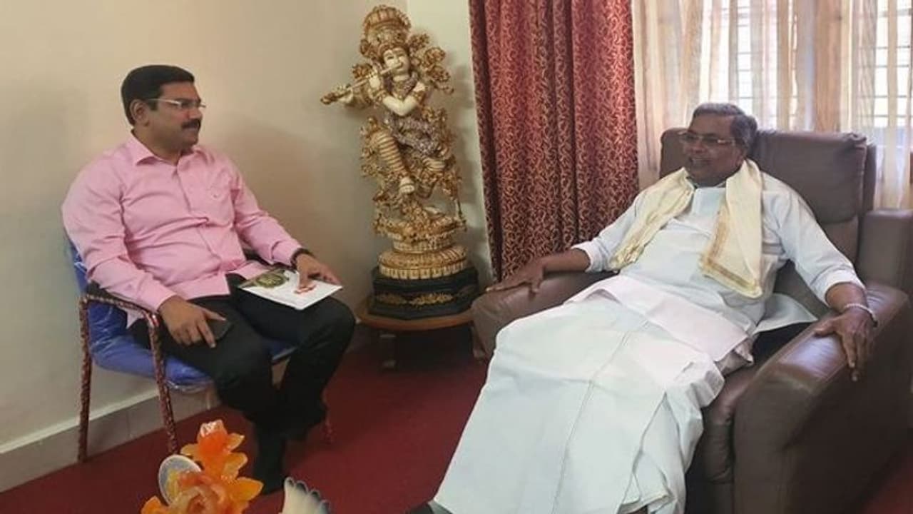 ಅದ್ಯಾವುದಪ್ಪ ನನಗೆ ಗೊತ್ತಿರದ ಸ್ಟ್ರ್ಯಾಟಜಿ.?: ವಿಜಯೇಂದ್ರಗೆ ಸಿದ್ದರಾಮಯ್ಯ ಪ್ರಶ್ನೆ ಅದ್ಯಾವುದಪ್ಪ ನನಗೆ ಗೊತ್ತಿರದ ಸ್ಟ್ರ್ಯಾಟಜಿ.?: ವಿಜಯೇಂದ್ರಗೆ ಸಿದ್ದರಾಮಯ್ಯ ಪ್ರಶ್ನೆ