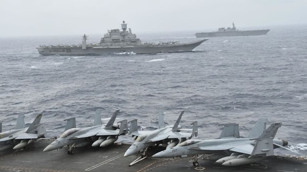 যোগ দিচ্ছে অস্ট্রেলিয়াও, চিনের বুক কাঁপিয়ে 'কোয়াড' এর চার দেশই এবার মালাবার নৌমহড়ায় যোগ দিচ্ছে অস্ট্রেলিয়াও, চিনের বুক কাঁপিয়ে 'কোয়াড' এর চার দেশই এবার মালাবার নৌমহড়ায়