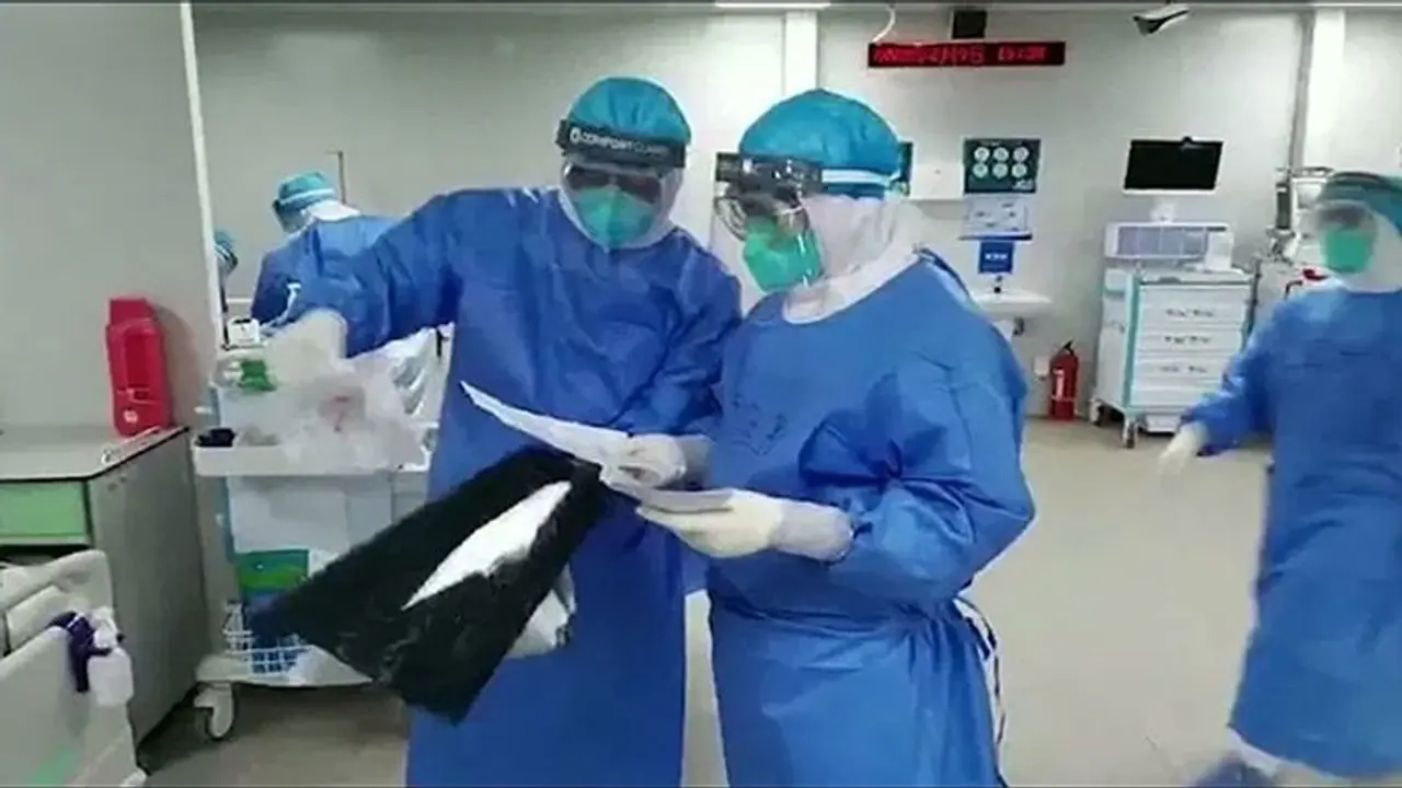 खुशखबरी: देश में खत्म हो रहा है कोरोना का तांडव, तीन महीने में पहली 50 हजार के नीचे कोरोना के मामले