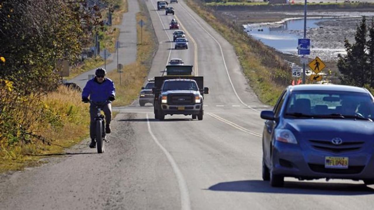 अलास्का में 7.5 तीव्रता का भूकंप, कुछ जगहों पर 2 फीट तक ऊंचीं सुनामी लहरें भी उठीं अलास्का में 7.5 तीव्रता का भूकंप, कुछ जगहों पर 2 फीट तक ऊंचीं सुनामी लहरें भी उठीं
