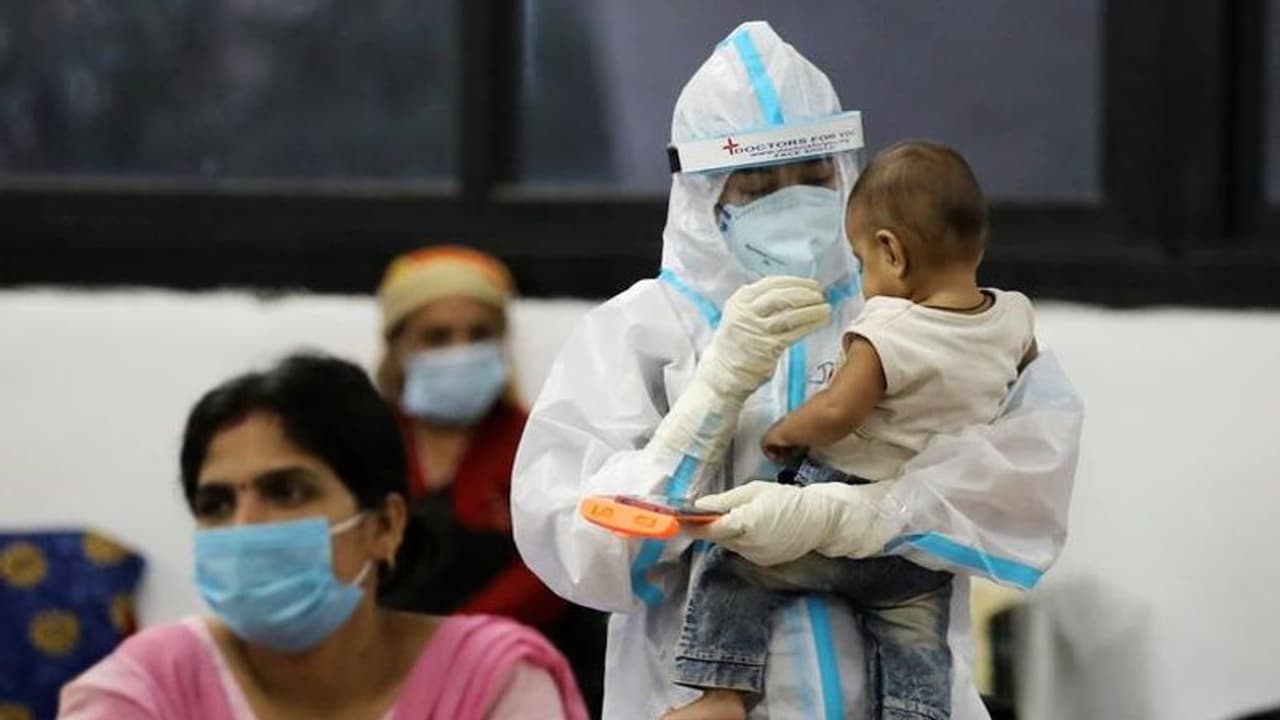 Coronavirus: West Bengal registers over 4,000 COVID-19 cases in a day; Kolkata tops the list