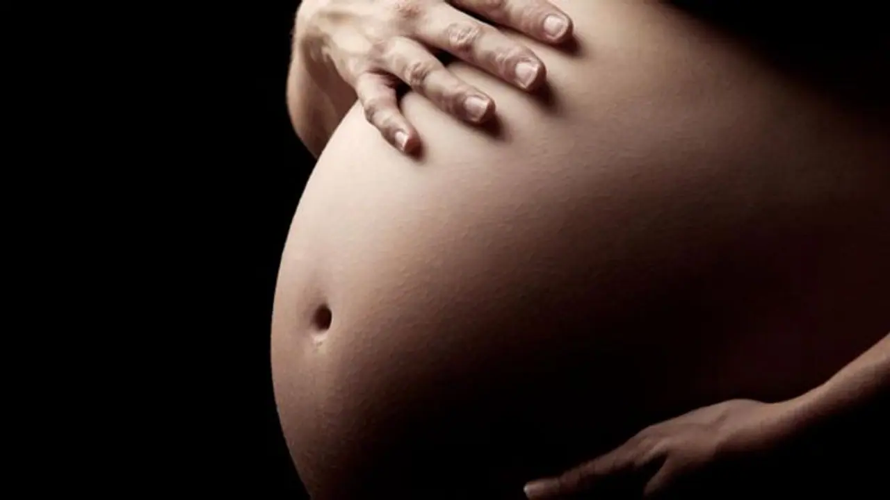 ಗಂಡು ಮಗು ಬೇಕೆಂದು ಪತ್ನಿಗೆ 8 ಸಾರಿ ಅಬಾರ್ಶನ್ ಮಾಡಿಸಿದ ವಕೀಲ! ಗಂಡು ಮಗು ಬೇಕೆಂದು ಪತ್ನಿಗೆ 8 ಸಾರಿ ಅಬಾರ್ಶನ್ ಮಾಡಿಸಿದ ವಕೀಲ!