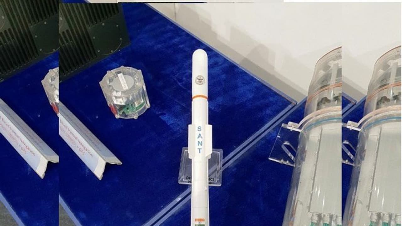 SANT मिसाइल का पोखरन में सफल परीक्षण, तीसरी पीढ़ी की यह स्वदेशी मिसाइल दस किमी तक लक्ष्य को भेदने में सक्षम SANT मिसाइल का पोखरन में सफल परीक्षण, तीसरी पीढ़ी की यह स्वदेशी मिसाइल दस किमी तक लक्ष्य को भेदने में सक्षम