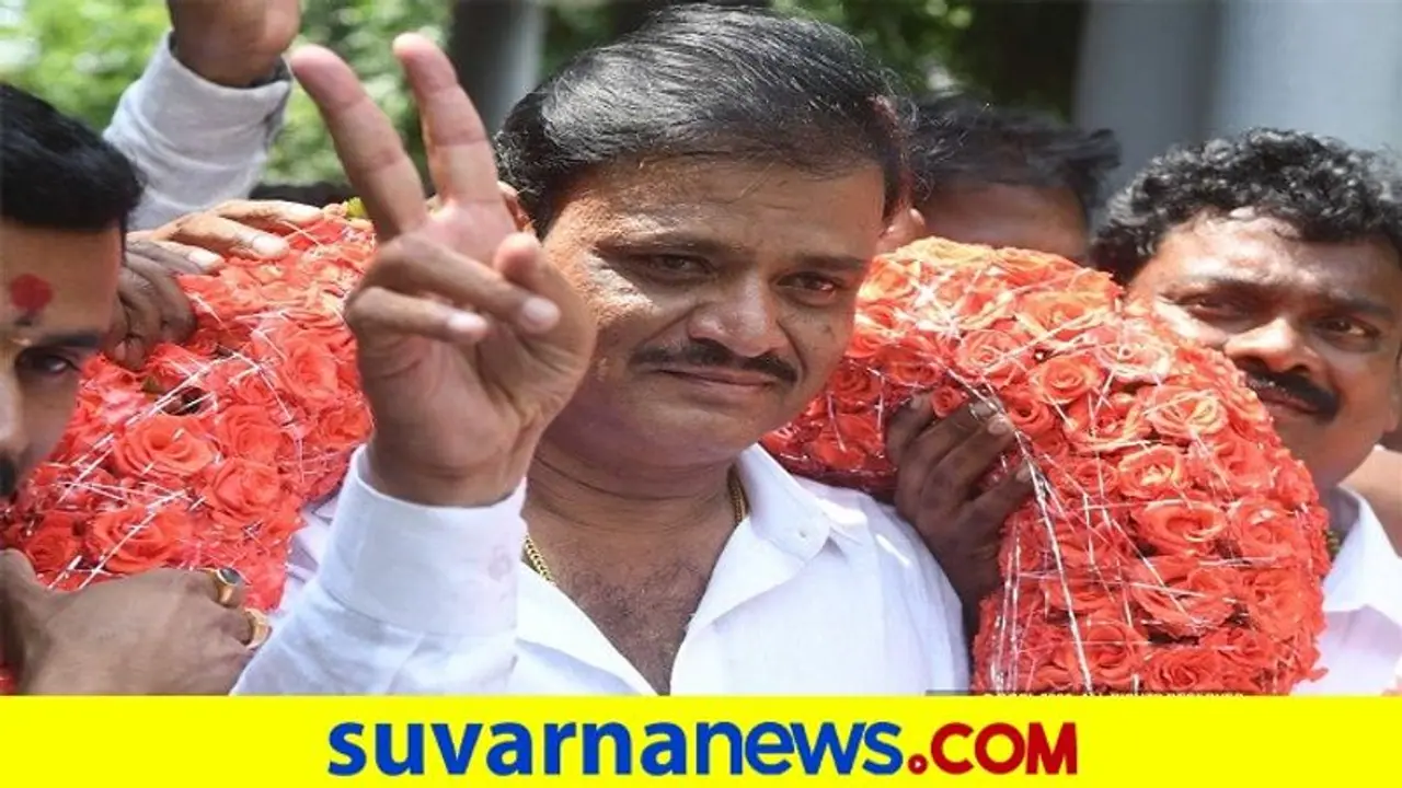 ಕಾಂಗ್ರೆಸ್ ಪಕ್ಷದಿಂದ ಒಡೆದು ಆಳುವ ಕೆಲಸ: ಮುನಿರತ್ನ ಕಾಂಗ್ರೆಸ್ ಪಕ್ಷದಿಂದ ಒಡೆದು ಆಳುವ ಕೆಲಸ: ಮುನಿರತ್ನ