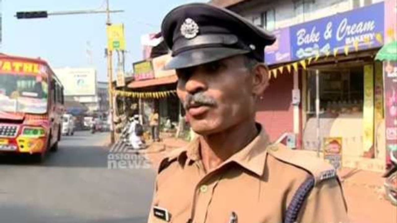 ഹോംഗാർഡായി ഇനി വനിതകളും: മുപ്പത് ശതമാനം വനിതാ സംവരണം നൽകി സർക്കാർ ഉത്തരവിറങ്ങി ഹോംഗാർഡായി ഇനി വനിതകളും: മുപ്പത് ശതമാനം വനിതാ സംവരണം നൽകി സർക്കാർ ഉത്തരവിറങ്ങി