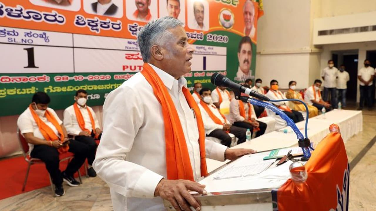 Bengaluru: ಒಂದು ಲಕ್ಷ ಮನೆ ನಿರ್ಮಾಣಕ್ಕೆ ಎಲ್ಲ ಇಲಾಖೆಗಳ ಸಹಕಾರ ಅಗತ್ಯ: ಸೋಮಣ್ಣ Bengaluru: ಒಂದು ಲಕ್ಷ ಮನೆ ನಿರ್ಮಾಣಕ್ಕೆ ಎಲ್ಲ ಇಲಾಖೆಗಳ ಸಹಕಾರ ಅಗತ್ಯ: ಸೋಮಣ್ಣ